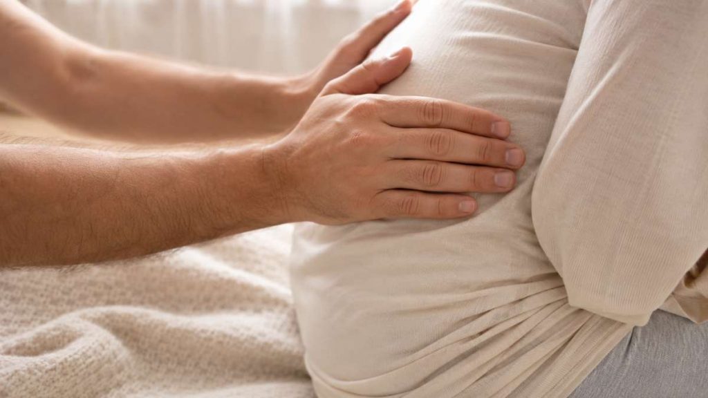 Ostéopathie et grossesse : bienfaits, séances et conseils pour les futures mamans